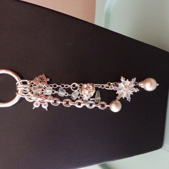 Holiday Christmas Silver Tone Snowflake Necklace Dangle Charms Rhinestone Beaded - Picture 7 of 7